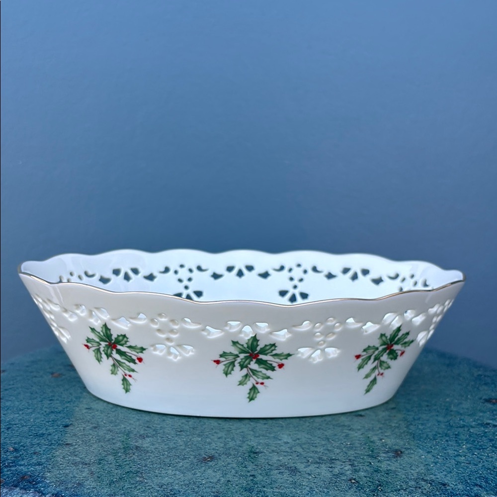Vintage Lenox Porcelain HOLIDAY Pierced Oval Bowl